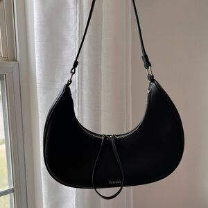 Fennec - Korean Leather Purse Brand! Fennec mini Crescent bag, black!